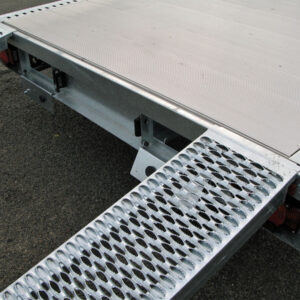 Humbaur Universal 3000 Seilwinde, Auffahrbohlen u Aluboden – Bild 3