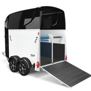 Humbaur Pegasus 2700 Luxus-Pferdeanhänger | Aerodynamischer Poly-Aluaufbau – Bild 3